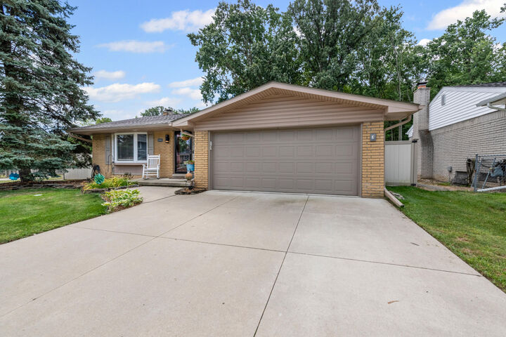 Property Photo: 20903 Seneca Avenue MI 48183