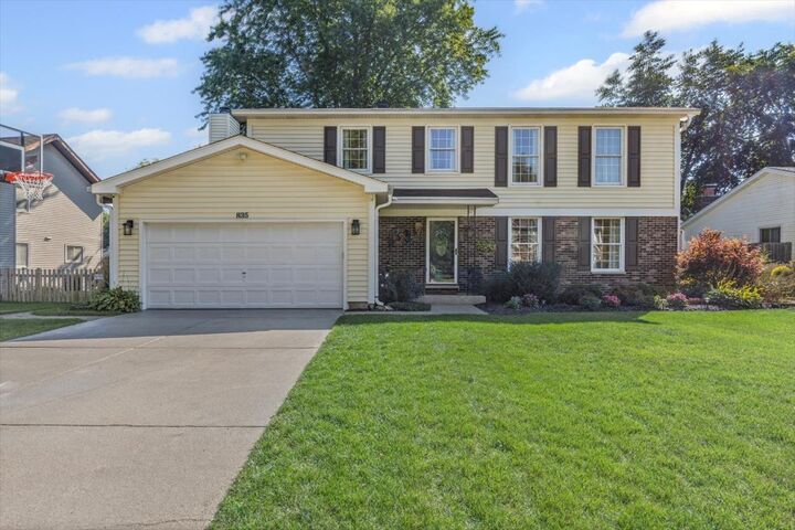 835 Glendale Drive  Crystal Lake IL 60014 photo
