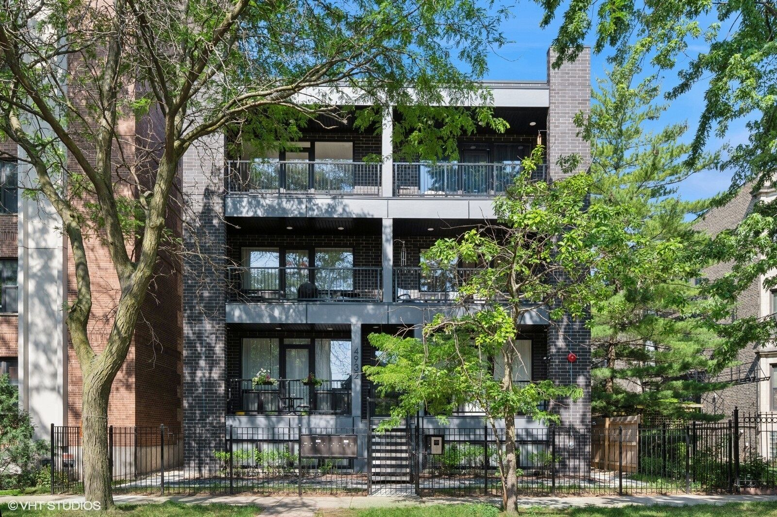 Property Photo:  4932 N Kenmore Avenue 2N  IL 60640 