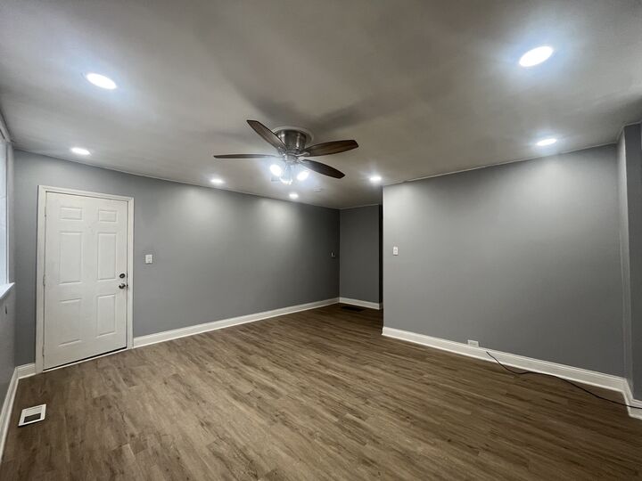 Property Photo:  1646 W Cermak Road 1  IL 60608 