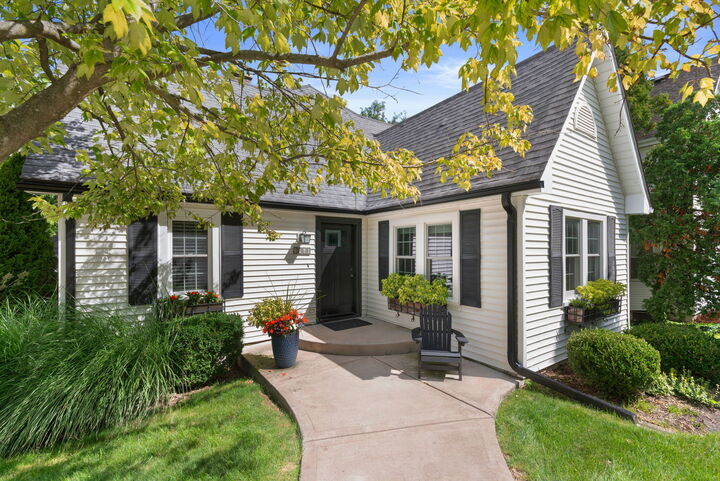 Property Photo: 1960 Elmore Avenue IL 60515