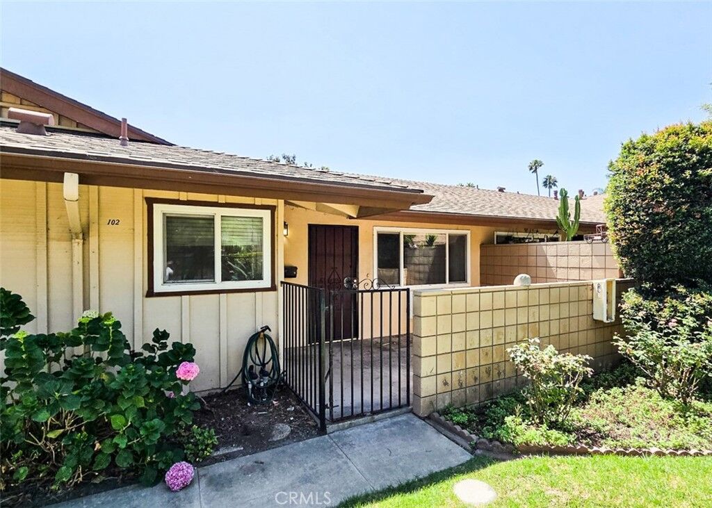Property Photo: 1718 E Commonwealth Ave 102 CA 92831