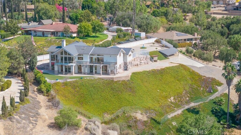 Property Photo:  17338 Ranchero Road  CA 92504 