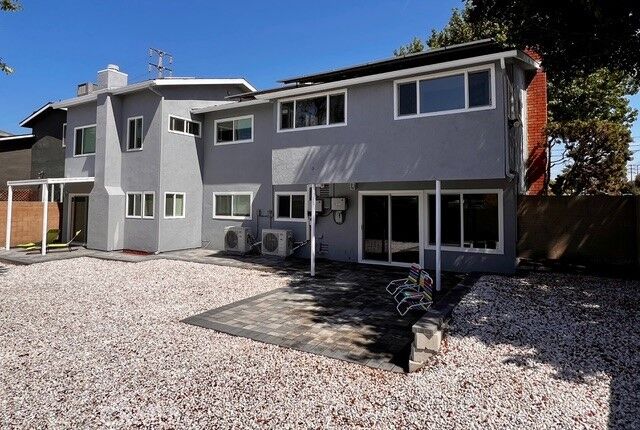 Property Photo: 1514 E Maple Avenue CA 90245