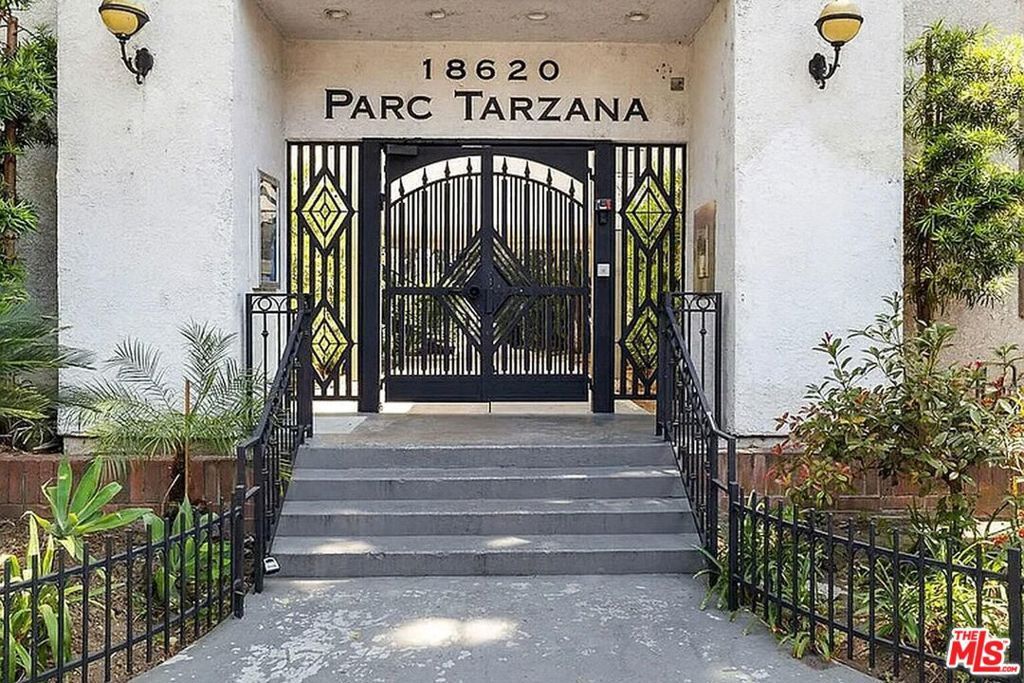 Property Photo: 18620 Hatteras Street 166 CA 91356