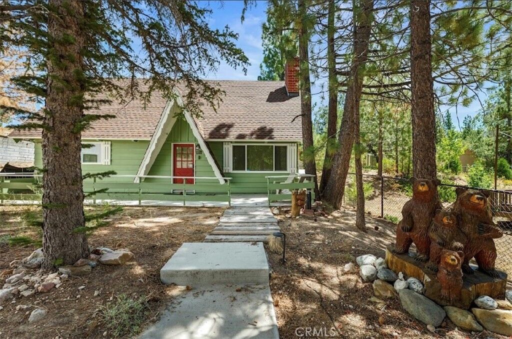 Property Photo:  653 Temple Lane  CA 92315 