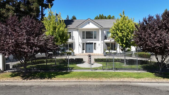 Property Photo:  5425 El Greco Drive  CA 95212 