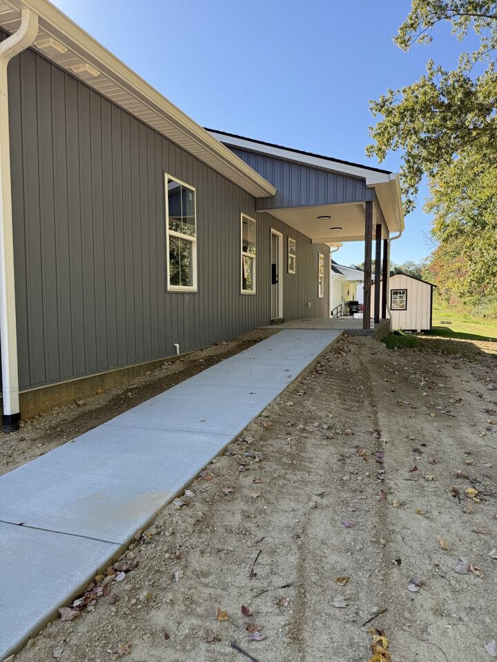 Property Photo:  306 Cassie Dr  TN 37083 