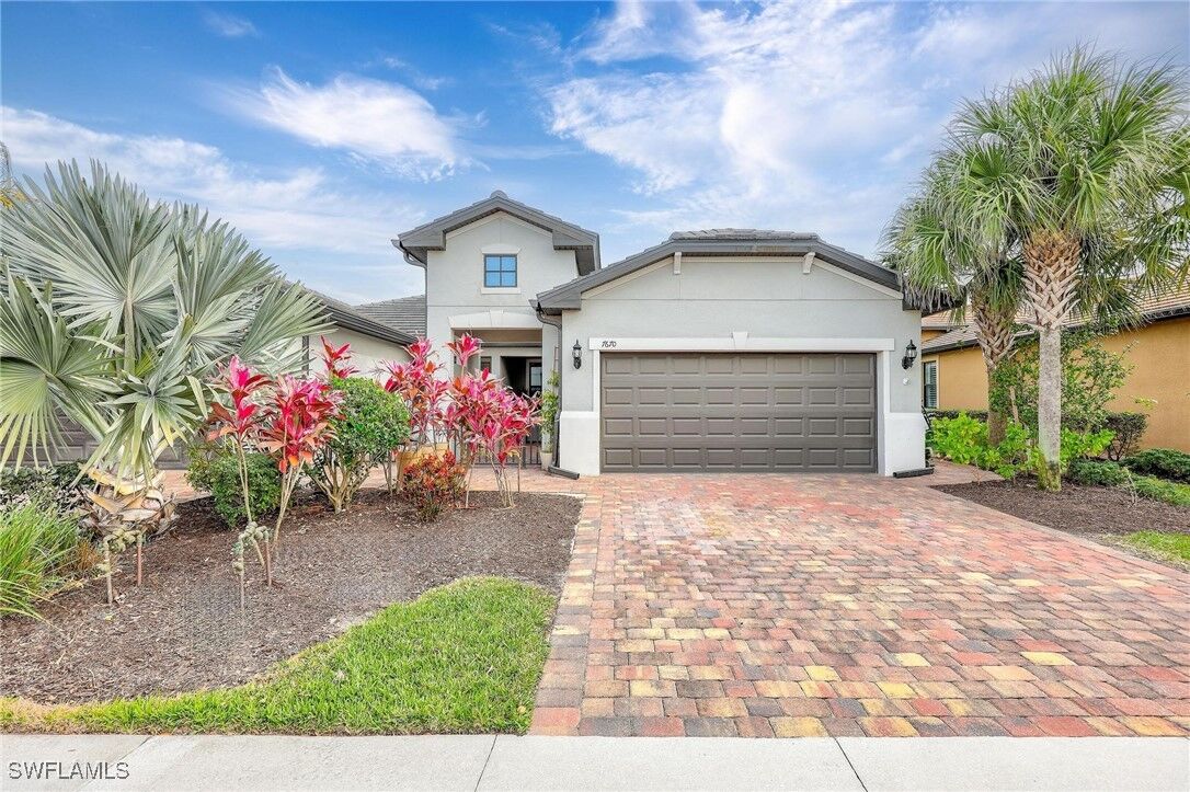 Property Photo: 7670 Jacaranda Lane FL 34114