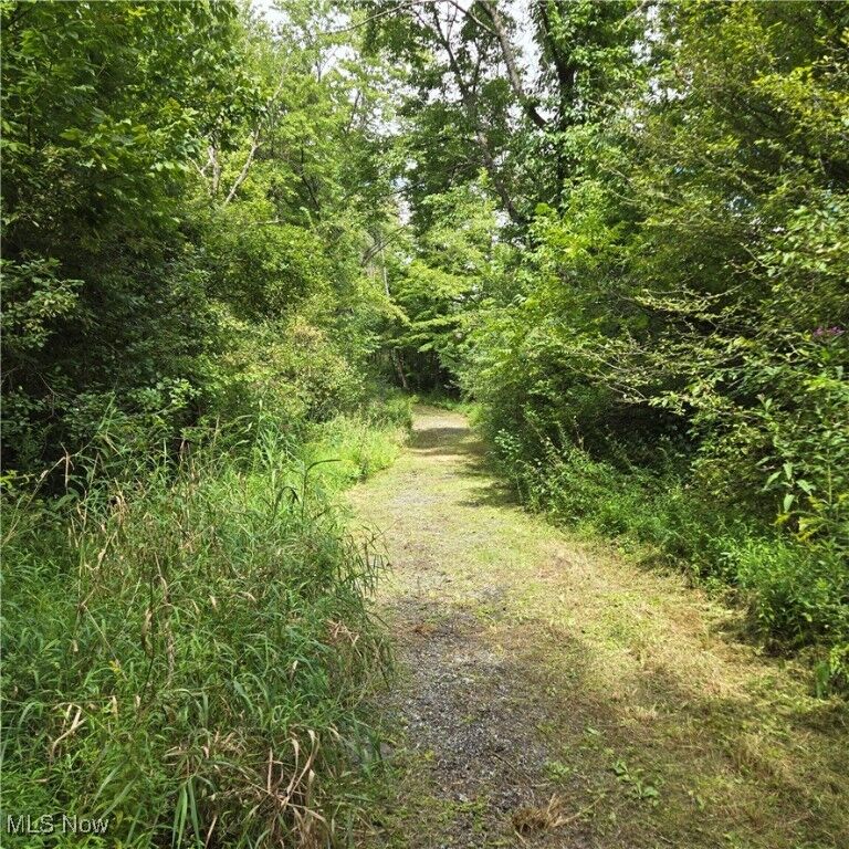 Property Photo:  1244 E Pioneer Trail  OH 44202 
