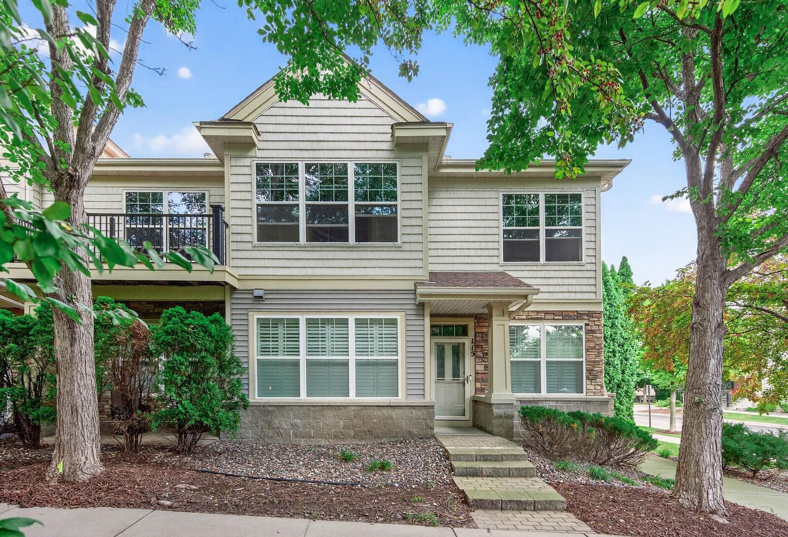 Property Photo: 8317 Townsend Drive 215 MN 55344