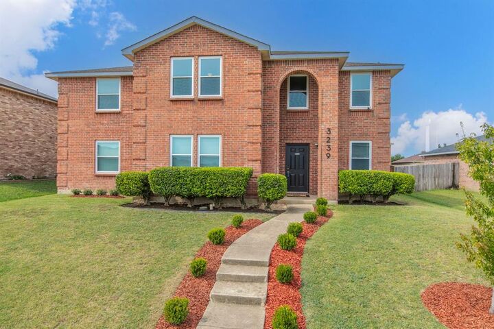 3239 Poppy Place  Lancaster TX 75134 photo