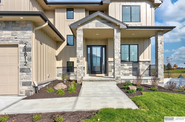 Property Photo: 10419 S 191st Avenue NE 68136