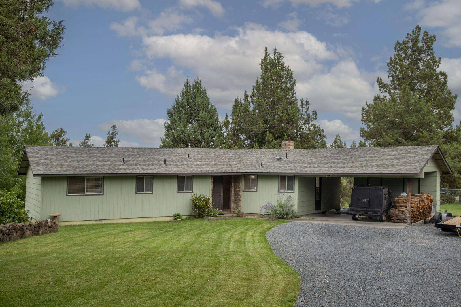 Property Photo:  62370 Wallace Road  OR 97701 