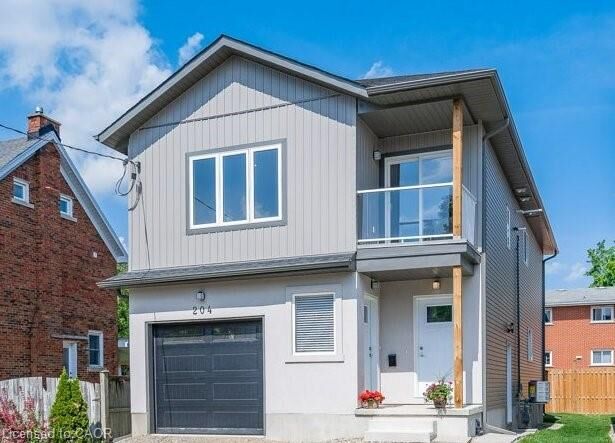 Property Photo: 204 Fifth Avenue ON N2C 1P7