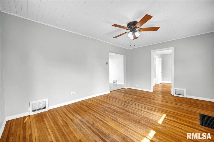 Property Photo: 1805 Karo Street IL 61554