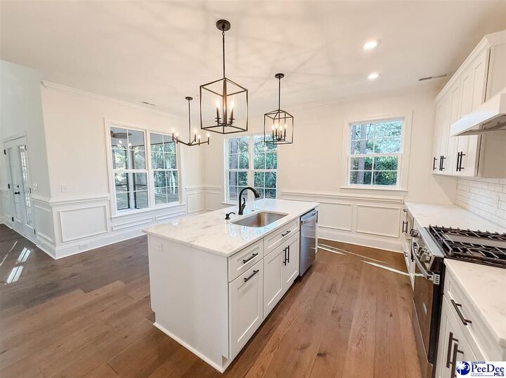 Property Photo: 724 Caledonia Ct SC 29501