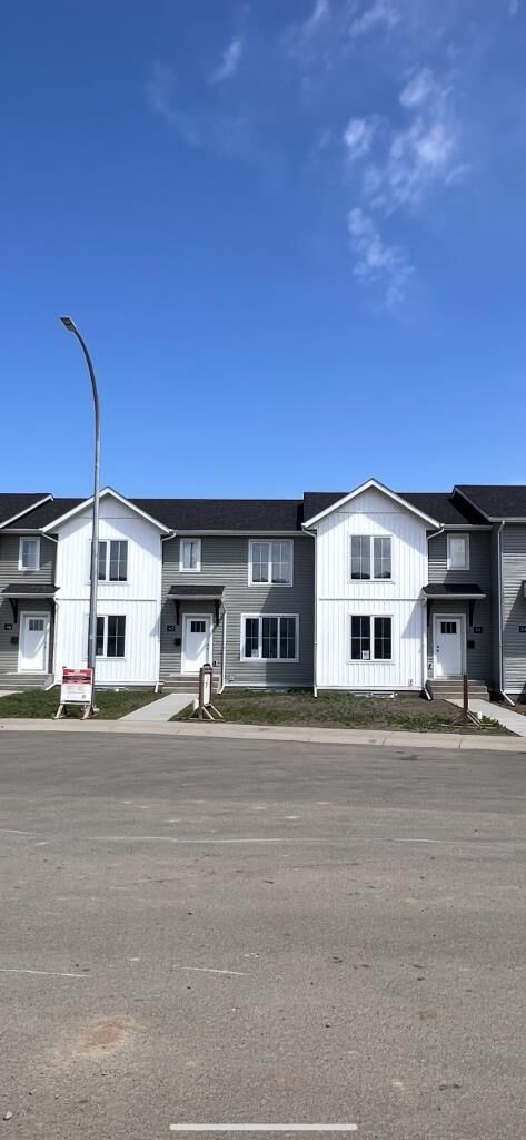 Property Photo: 38 Anna Close AB T4M 0N1