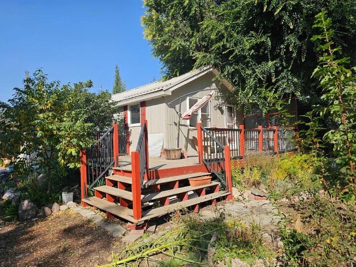 Property Photo:  2212 23 Street  AB T0L 1R0 