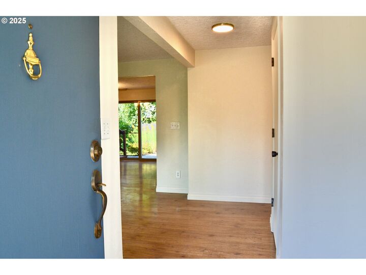 Property Photo: 1218 SE 121st Ave WA 98683
