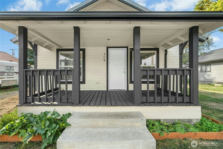Property Photo:  719 S Nenant Street  WA 98530 