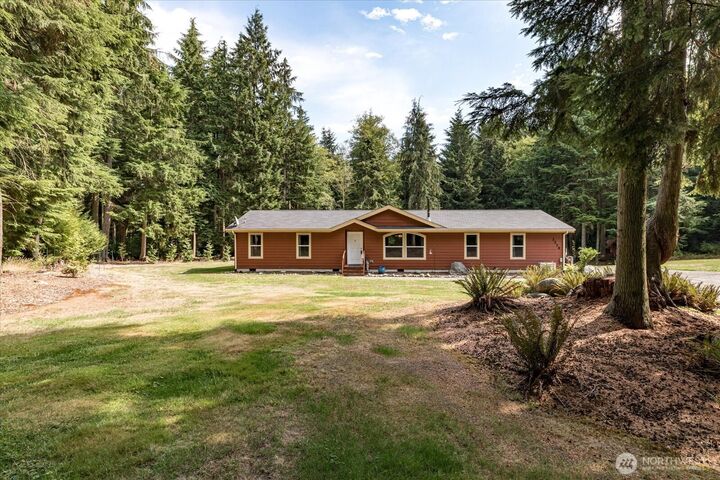 Property Photo: 2558 Green Acres Lane WA 98277