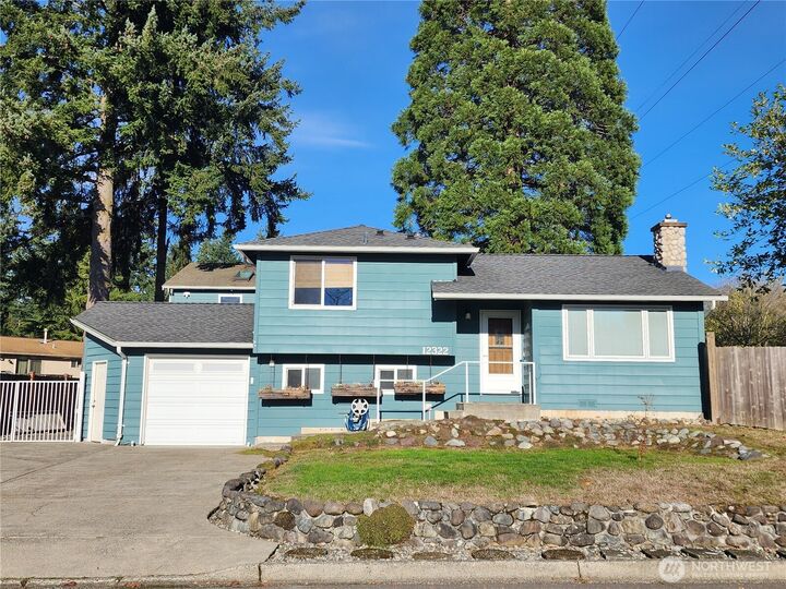 Property Photo:  12322 NE 134th Street  WA 98034 