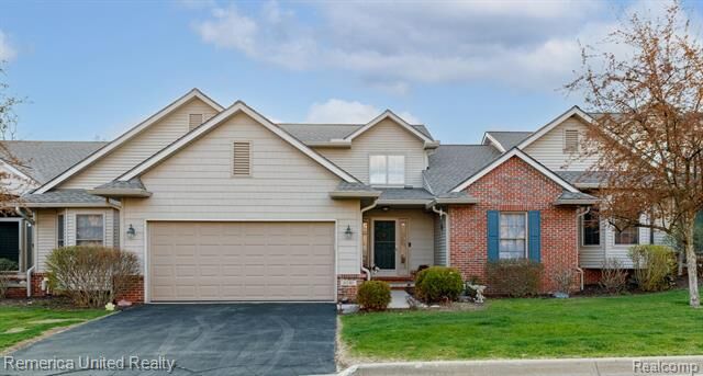 6240 Northridge Hills Drive  Brighton MI 48116 photo
