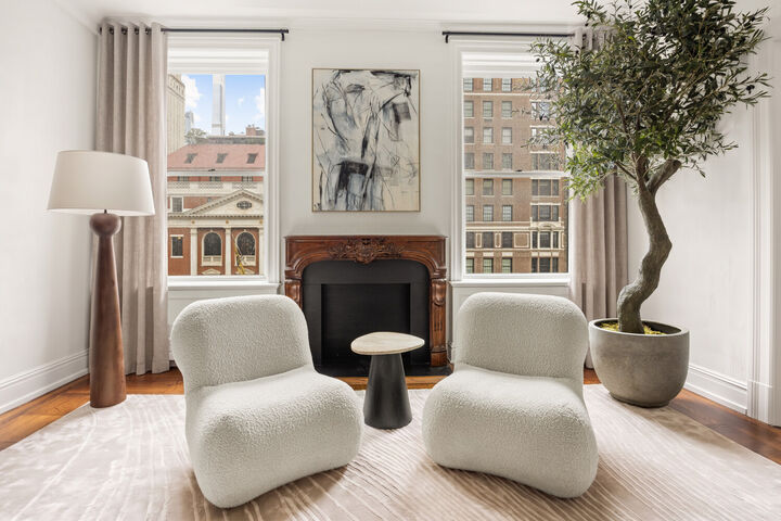 Property Photo:  565 Park Avenue 4W  NY 10065 