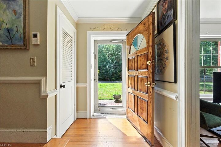 Property Photo: 105 Thomas Nelson Ln VA 23185