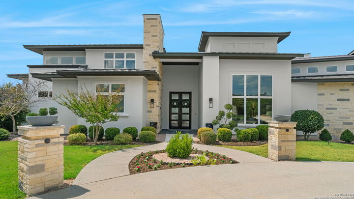 Property Photo: 103 Wellesley Cove TX 78231