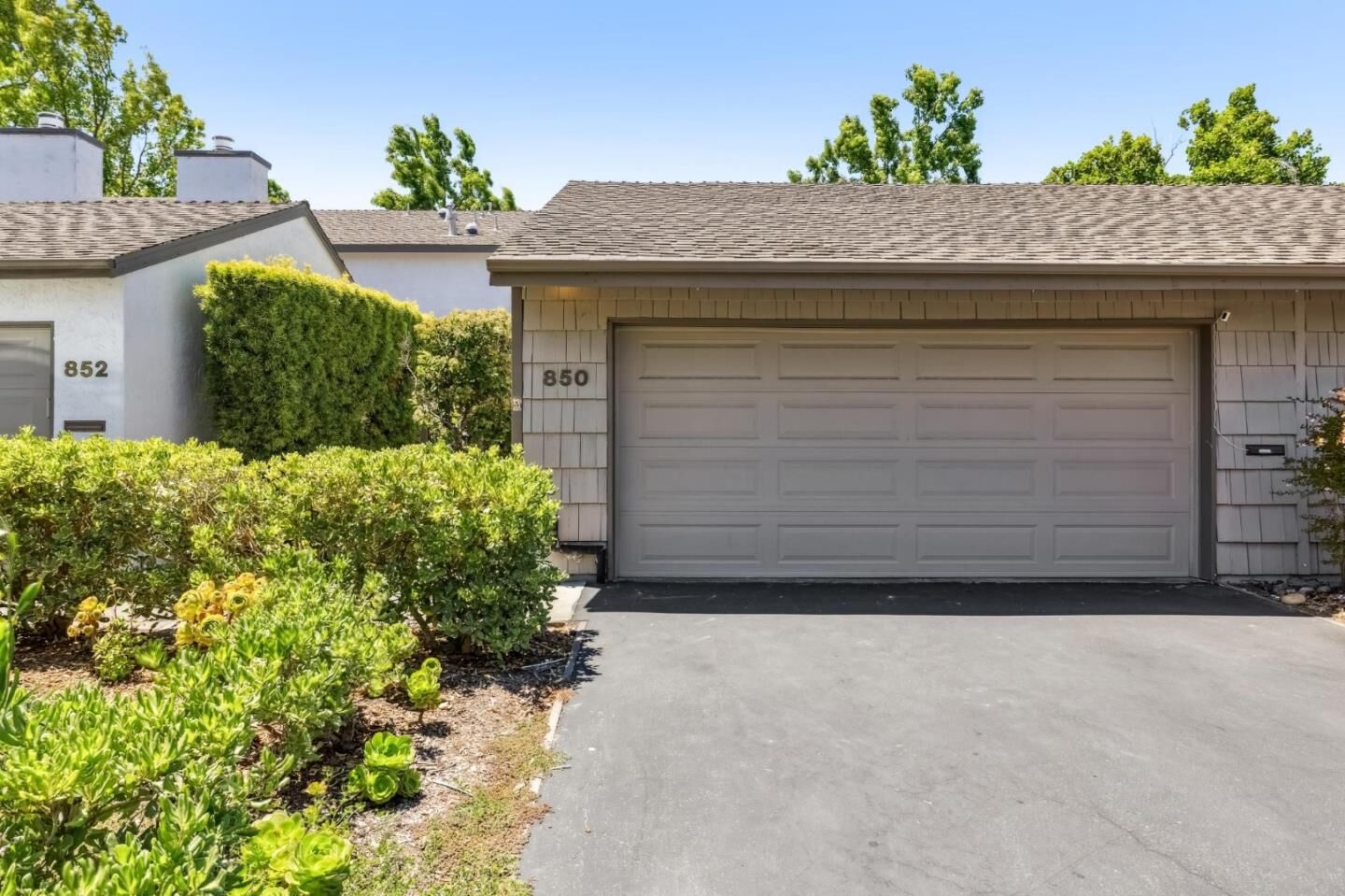 Property Photo: 850 Erickson Lane CA 94404