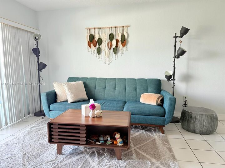 4141 Nautilus Dr 6F  Miami Beach FL 33140 photo