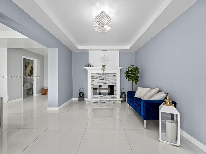 Property Photo: 11350 SW 46th St FL 33165