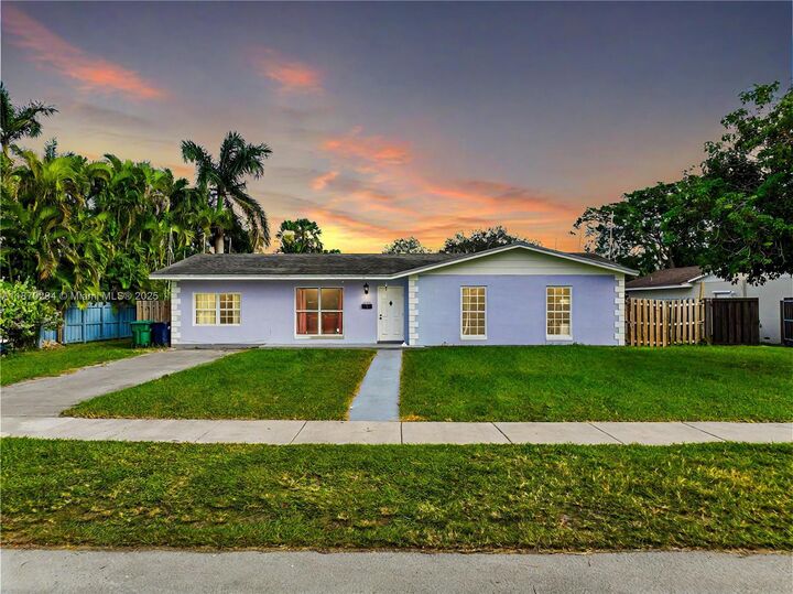 18231 SW 90th Ct  Palmetto Bay FL 33157 photo