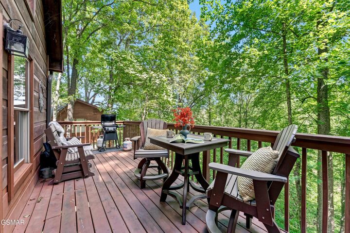 Property Photo: 1031 Elm Cir Circle TN 37876