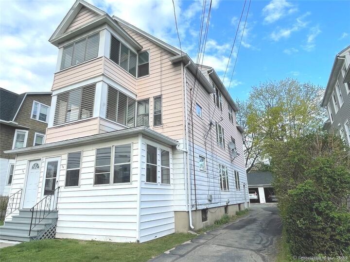 Property Photo:  36 Oakwood Avenue First Floor  CT 06119 