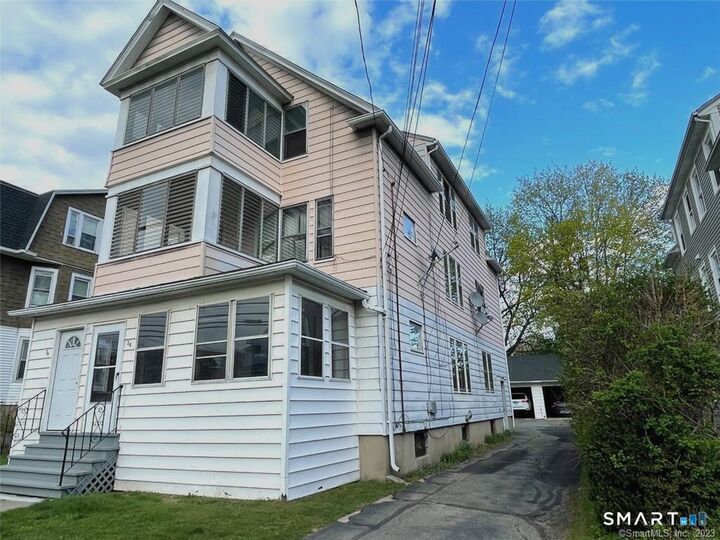Property Photo:  36 Oakwood Avenue First Floor  CT 06119 