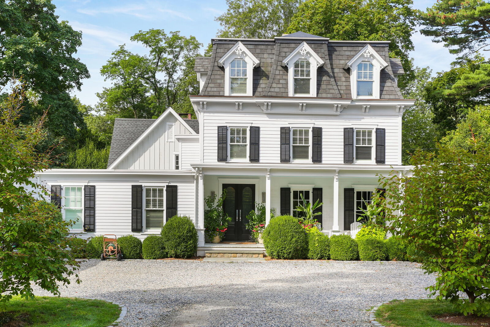 Property Photo:  259 Rowayton Avenue  CT 06853