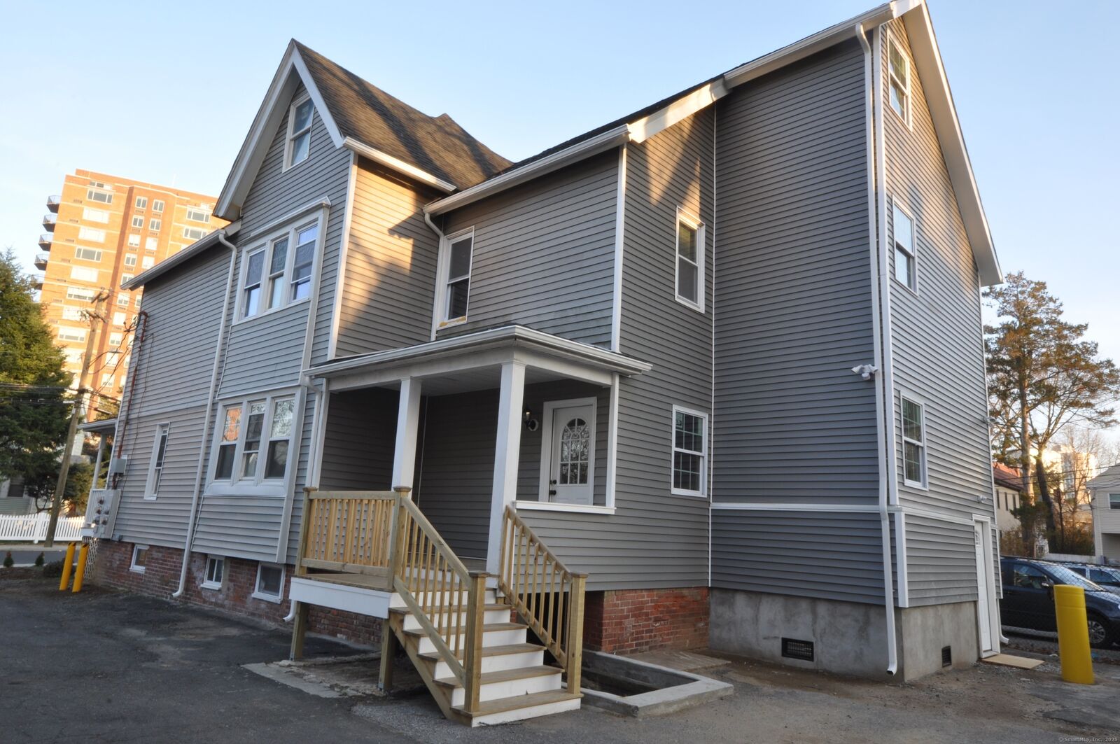 Property Photo:  39 North Street  CT 06902 