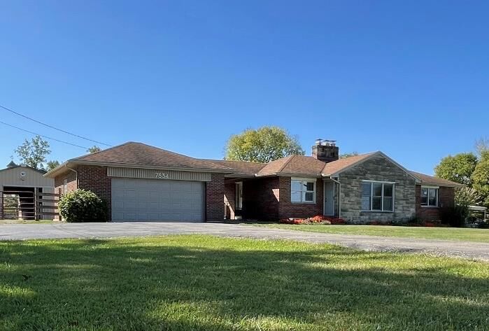 Property Photo: 7534 Little Richmond Rd OH 45417