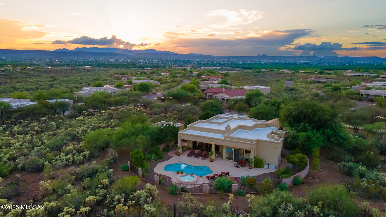 Property Photo: 1072 E Cave Canyon Place AZ 85614