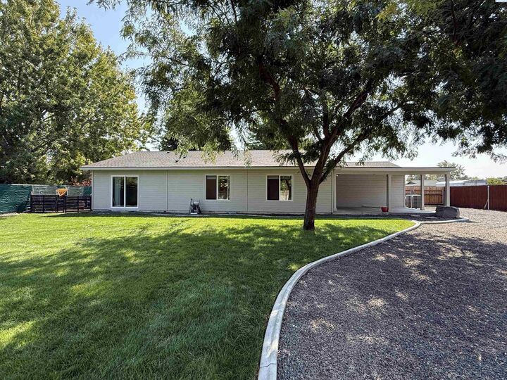 Property Photo: 4821 W Park St WA 99301