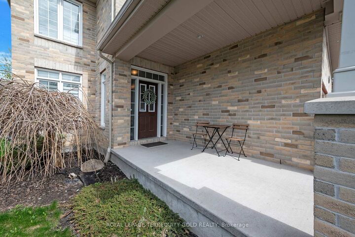 Property Photo: 433 Callisto Way ON K2J 0Z3