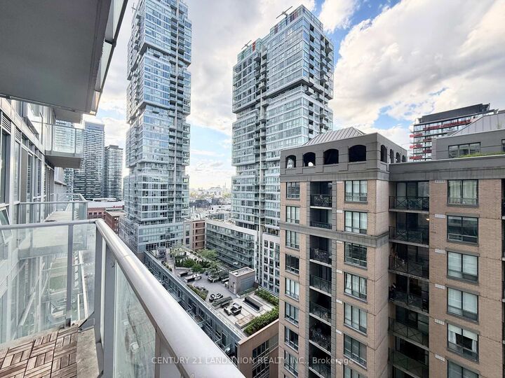 126 Simcoe Street 1505  Toronto ON M5H 4E6 photo
