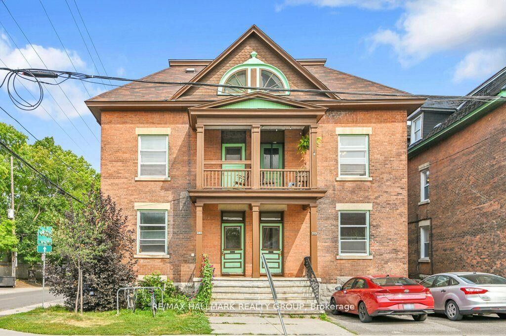 Property Photo:  253 Fifth Avenue  ON K1S 2N1 