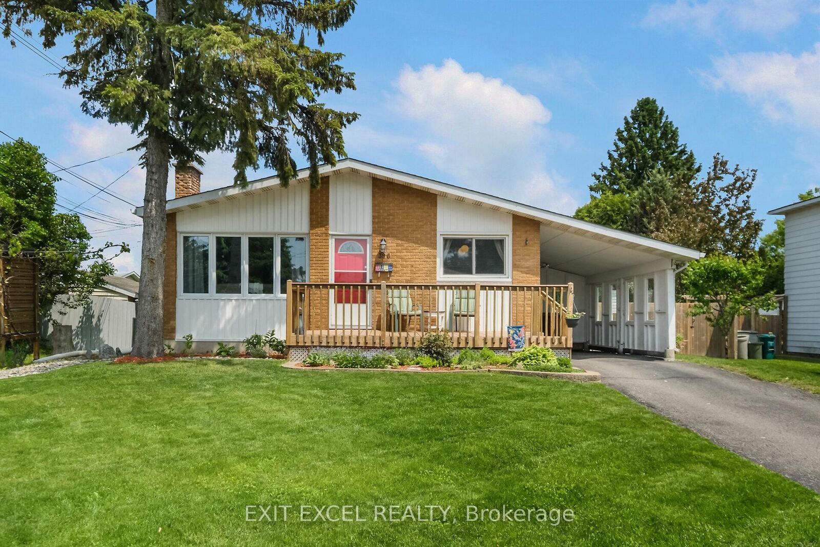 Photo de la propriété:  396 Roxdale Avenue  ON K1E 1V5 