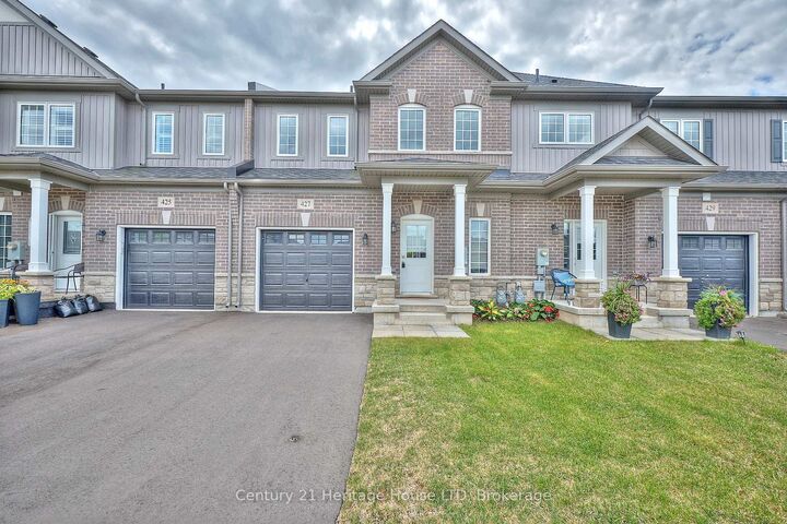 Property Photo: 427 Williams Crescent ON L2A 4P6