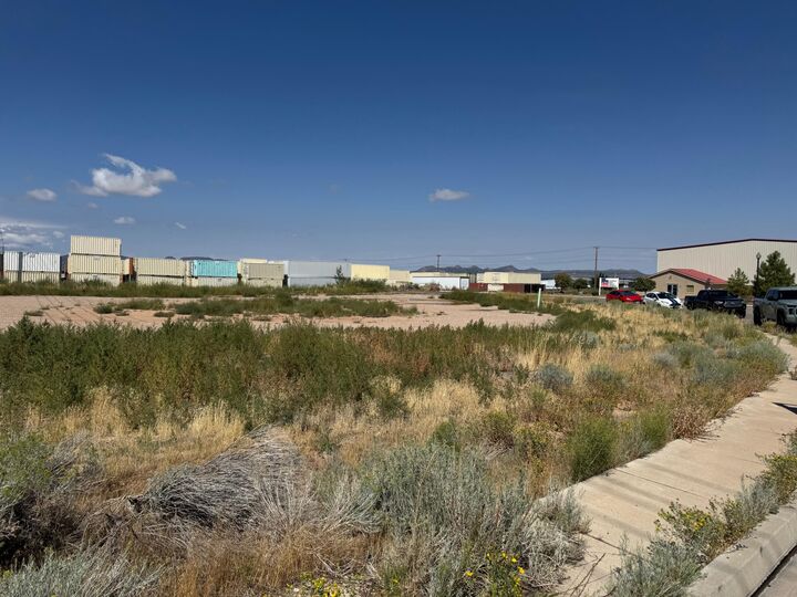 Property Photo: 495 N 2150 W UT 84721
