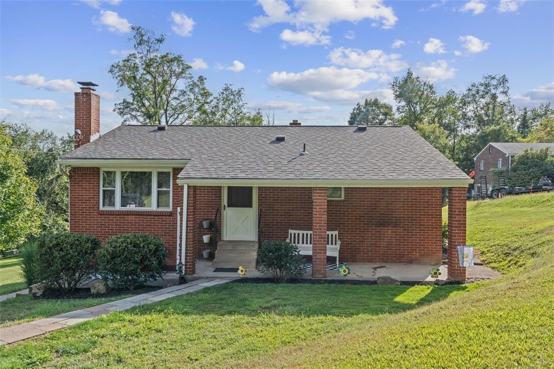 Property Photo: 201 Alter Dr PA 15239